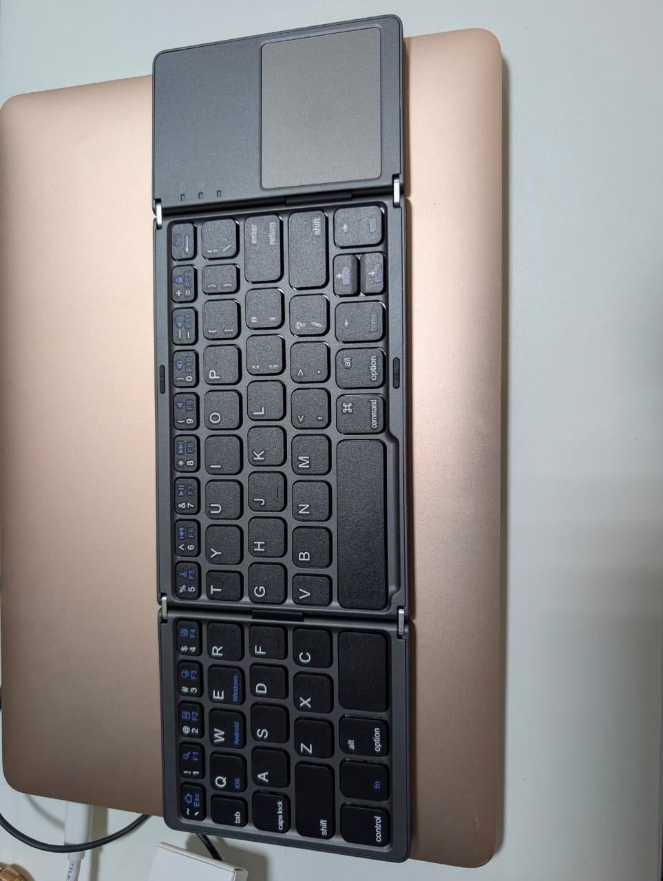 Foldable keyboard Bluetooth, Portable Wireless keyboard with touchpad